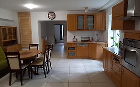 Apartament U Podnoza Zamku Chojnik